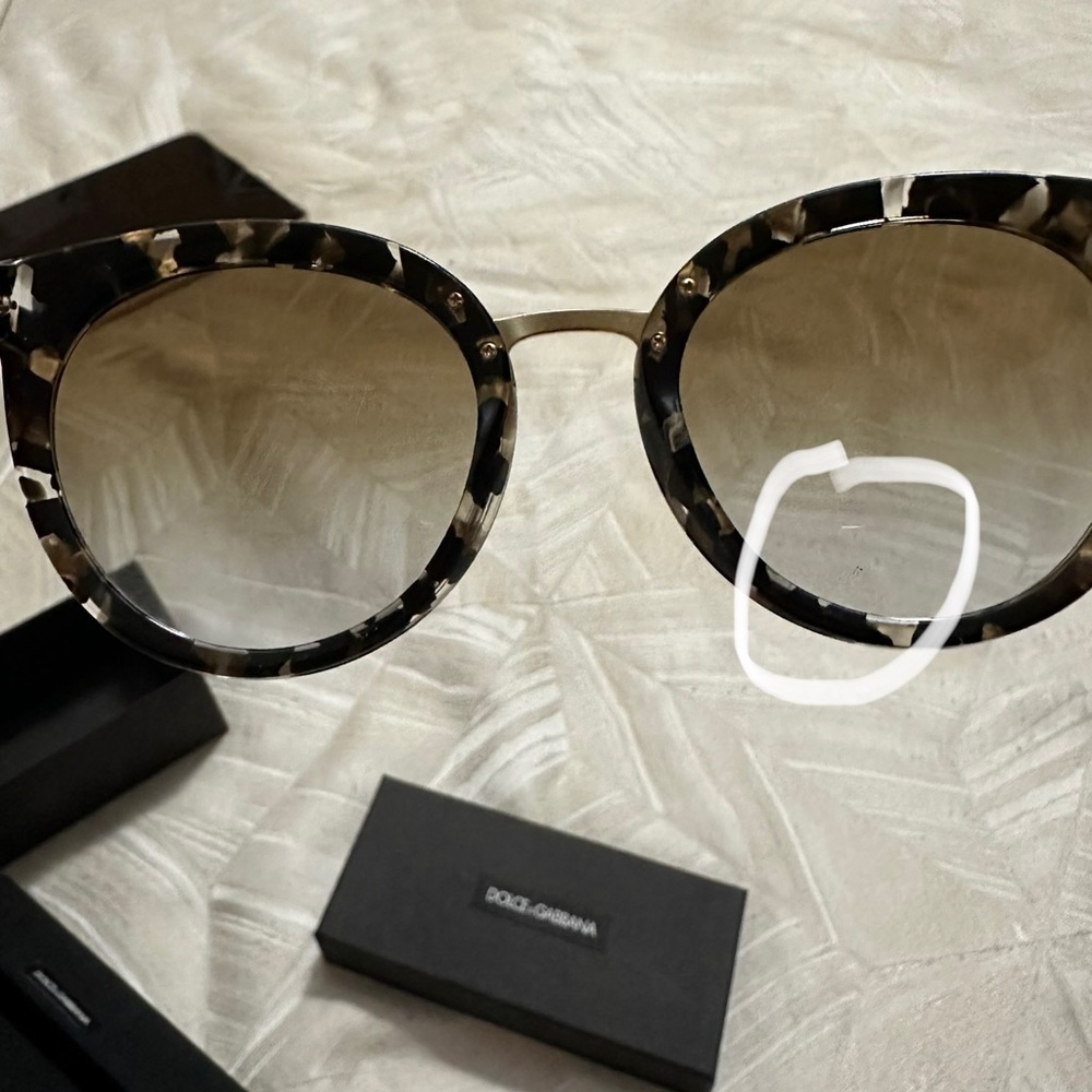 Dolce and Gabbana Sunglasses - Picture 4 of 5